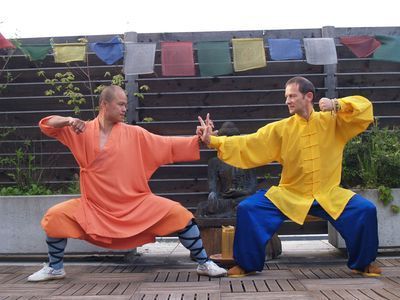 Qi Gong 200 1900px